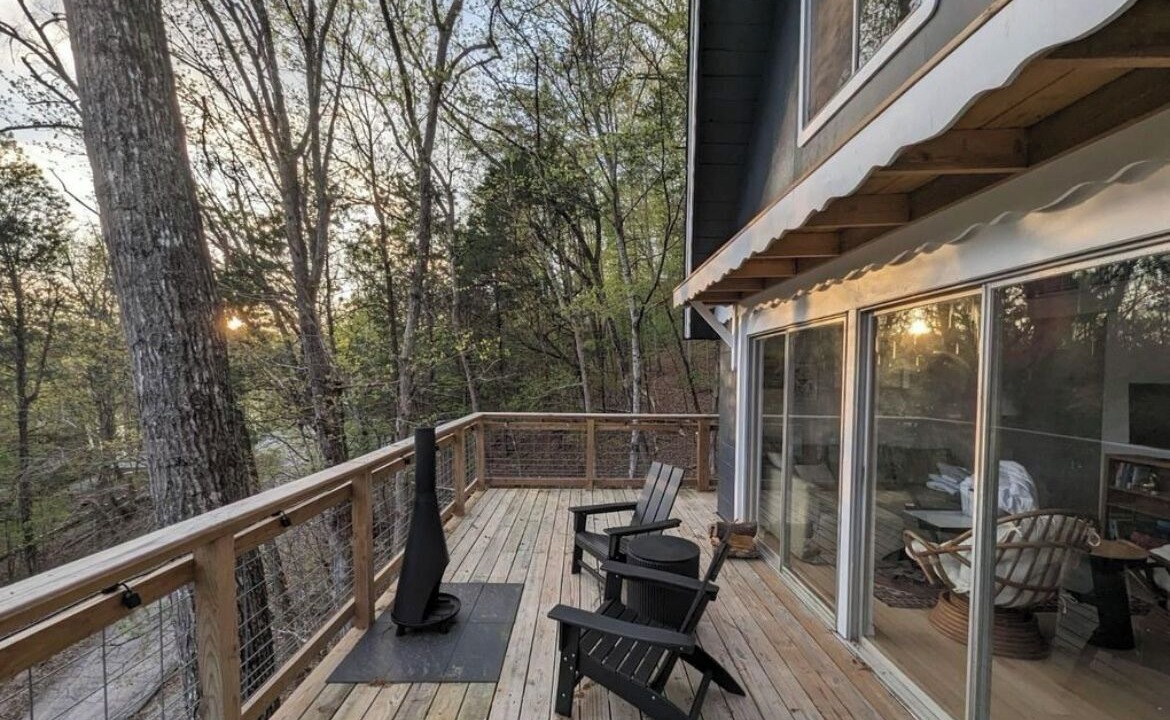 Photo of Patio Balcony in Flat Hollow Marina