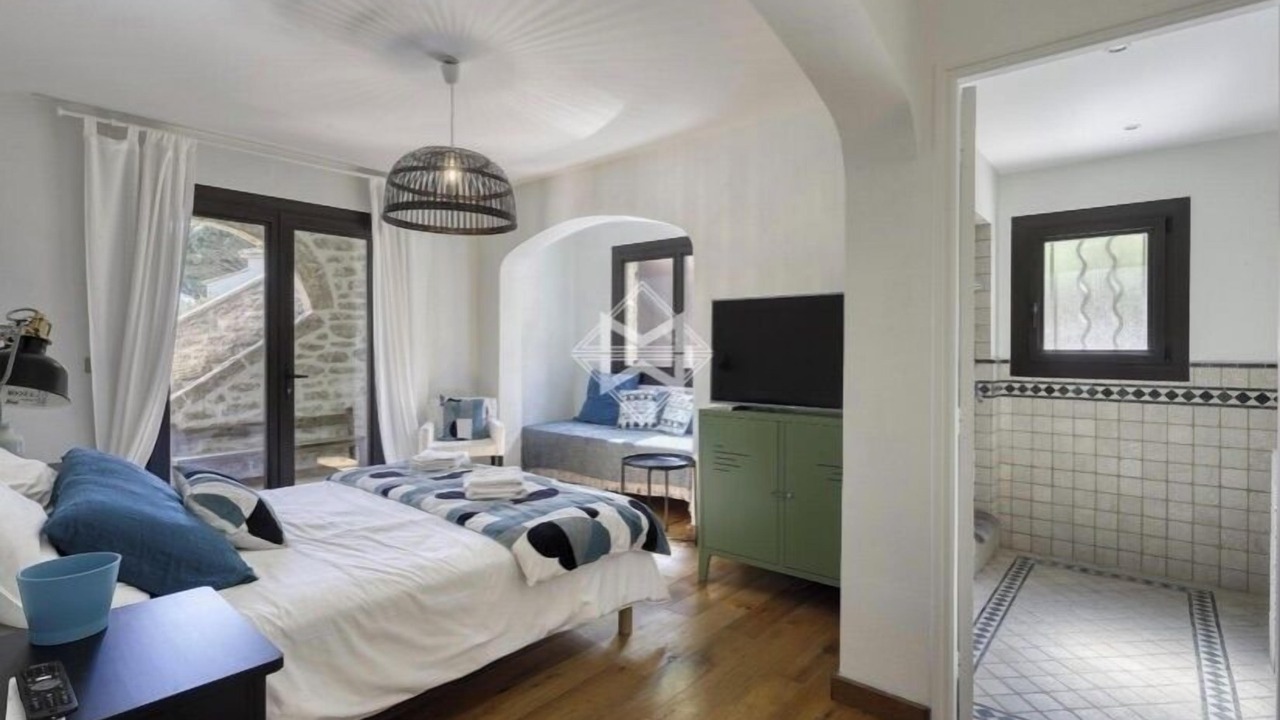 Photo of Bedroom in Le Lavandou
