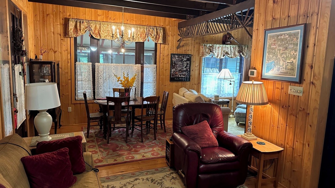 Photo of Livingroom in Mount Gretna