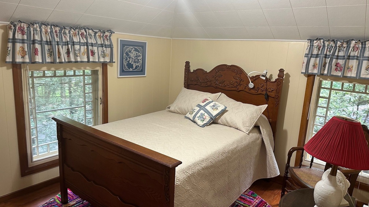 Photo of Bedroom in Mount Gretna