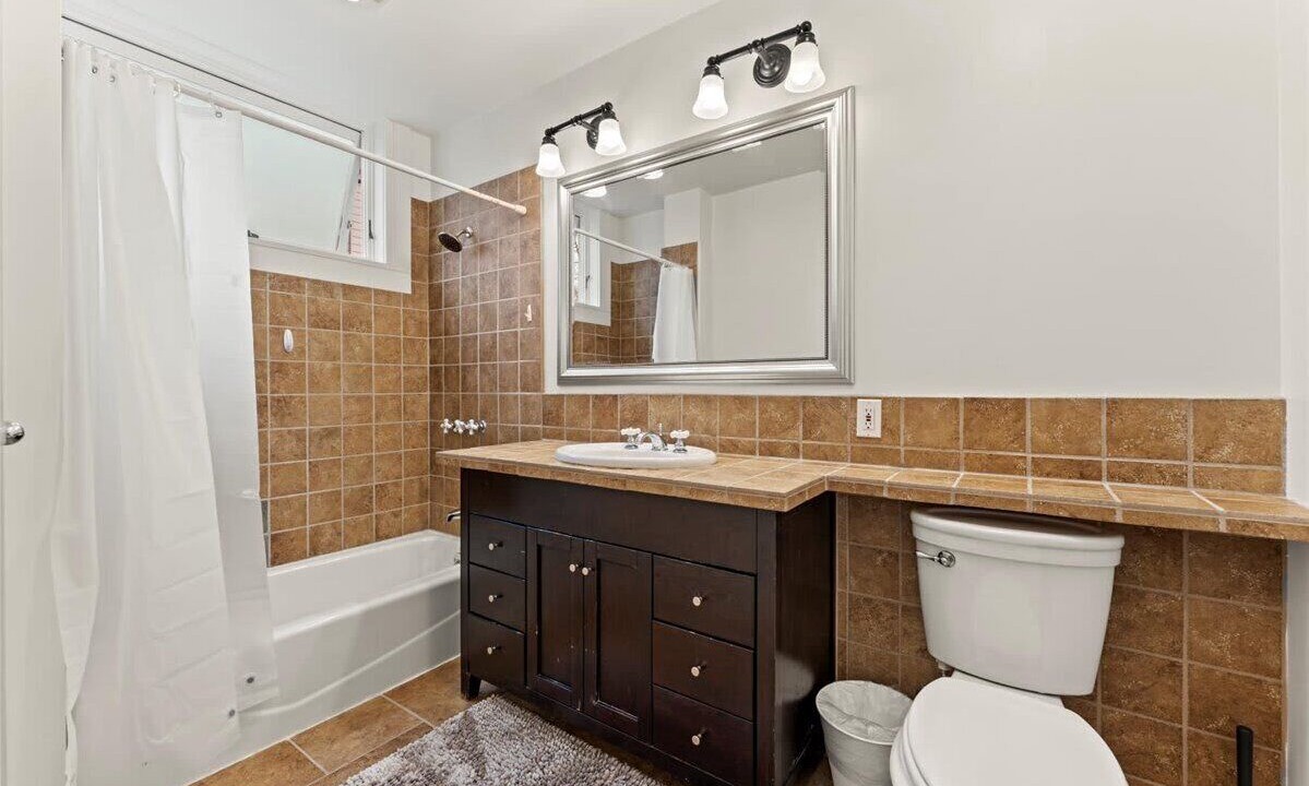 Photo of Bathroom in Downtown Berkeley
