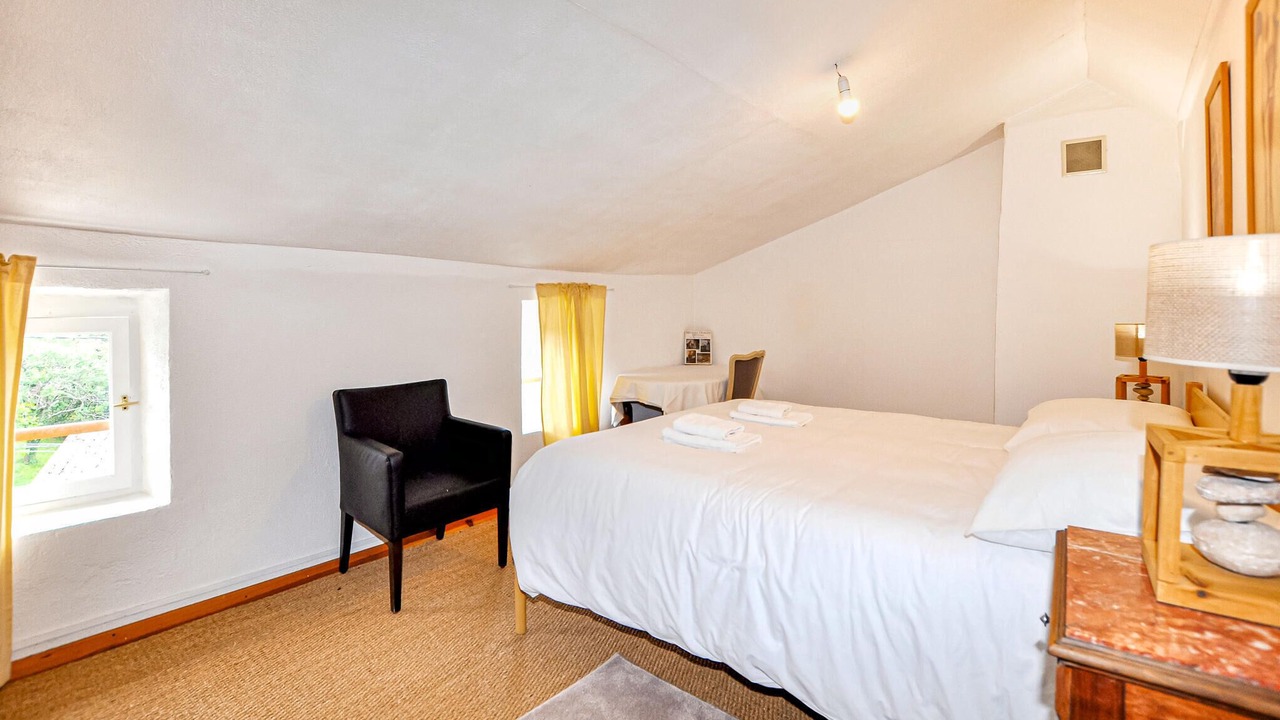 Photo of Others in Dun