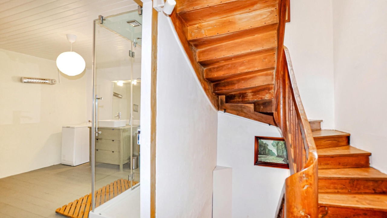 Photo of Others in Dun