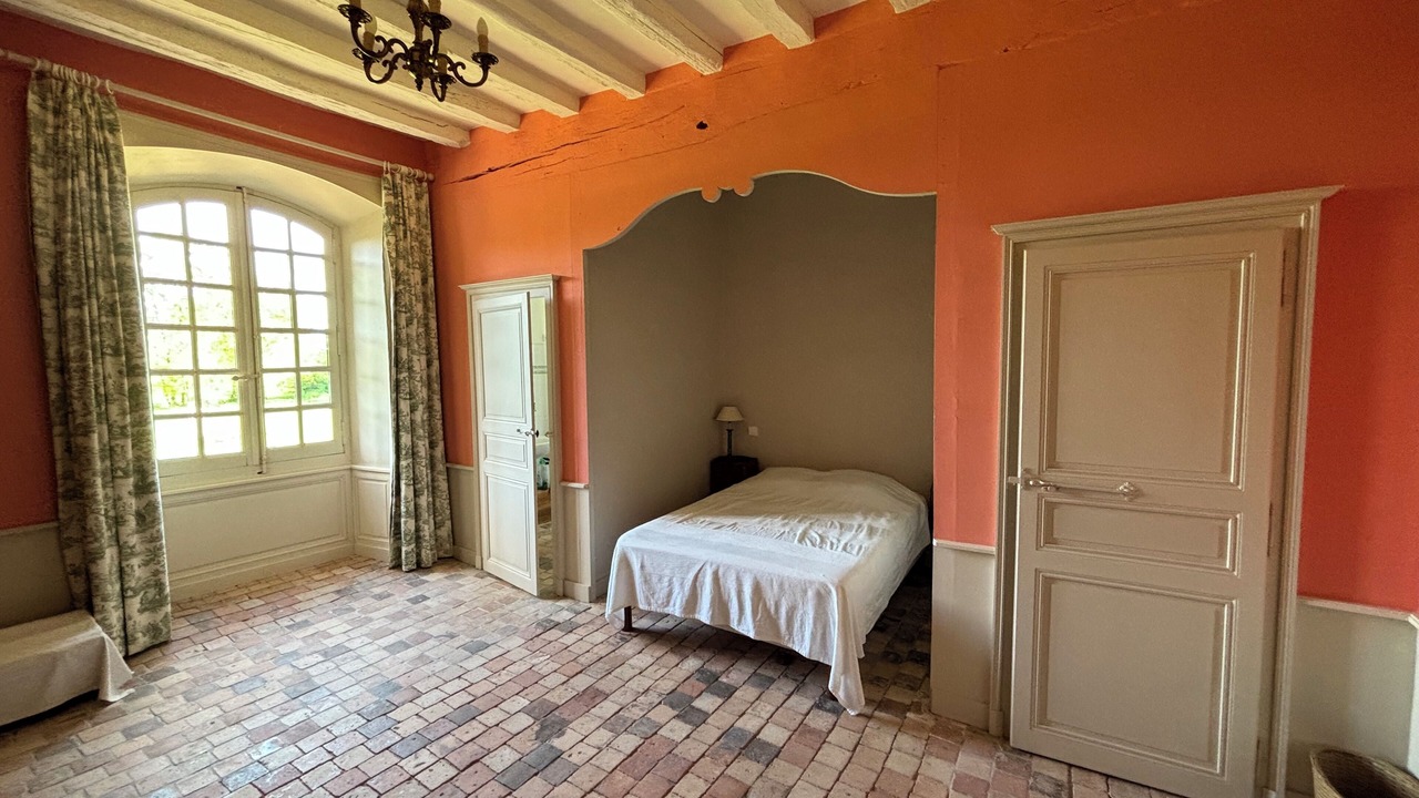 Photo of Bedroom in Montreuil-Bellay