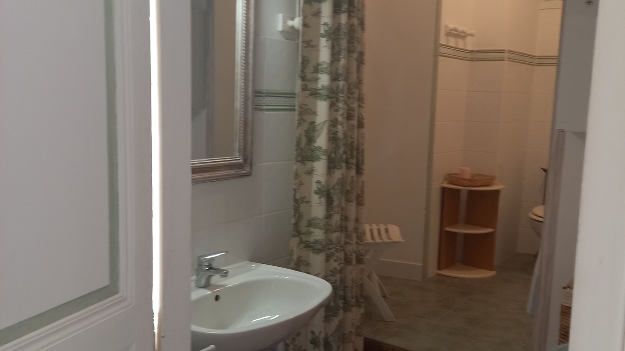 Photo of Bathroom in Montreuil-Bellay