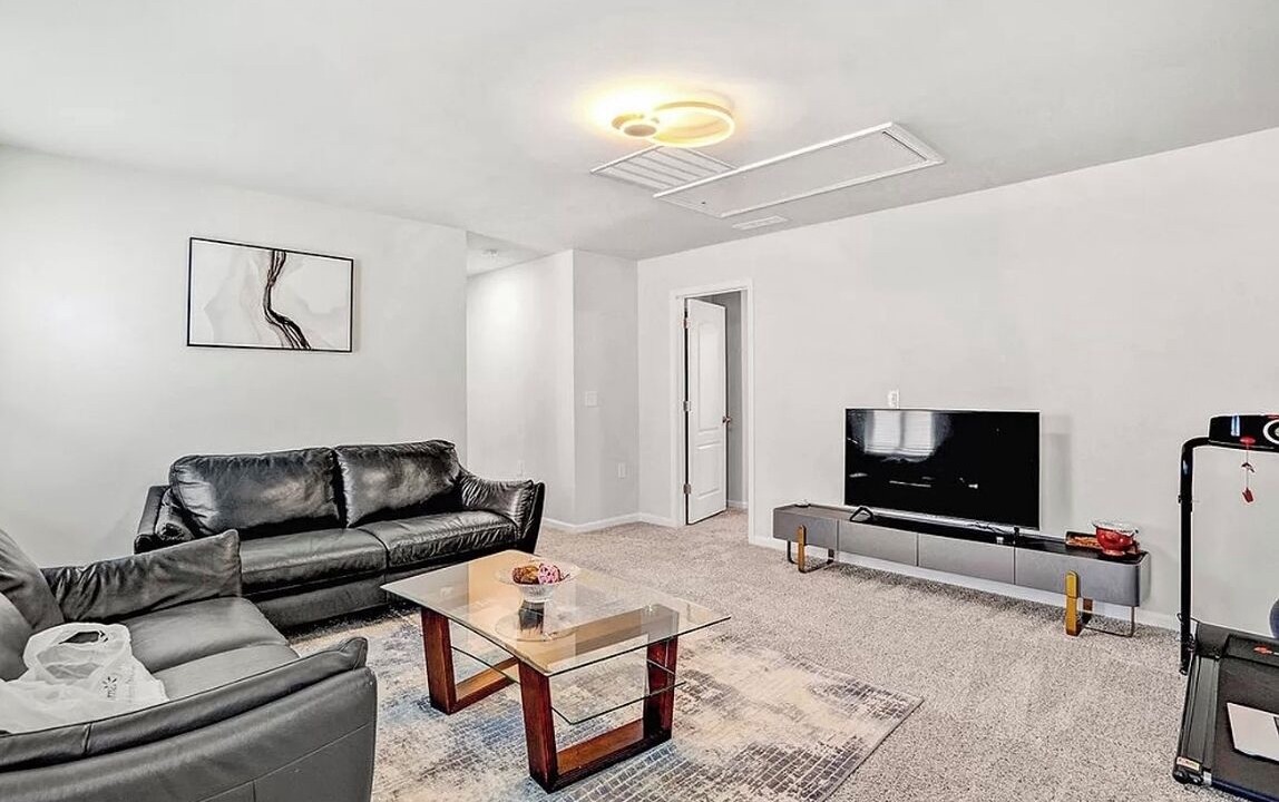 Photo of Livingroom in Clayton