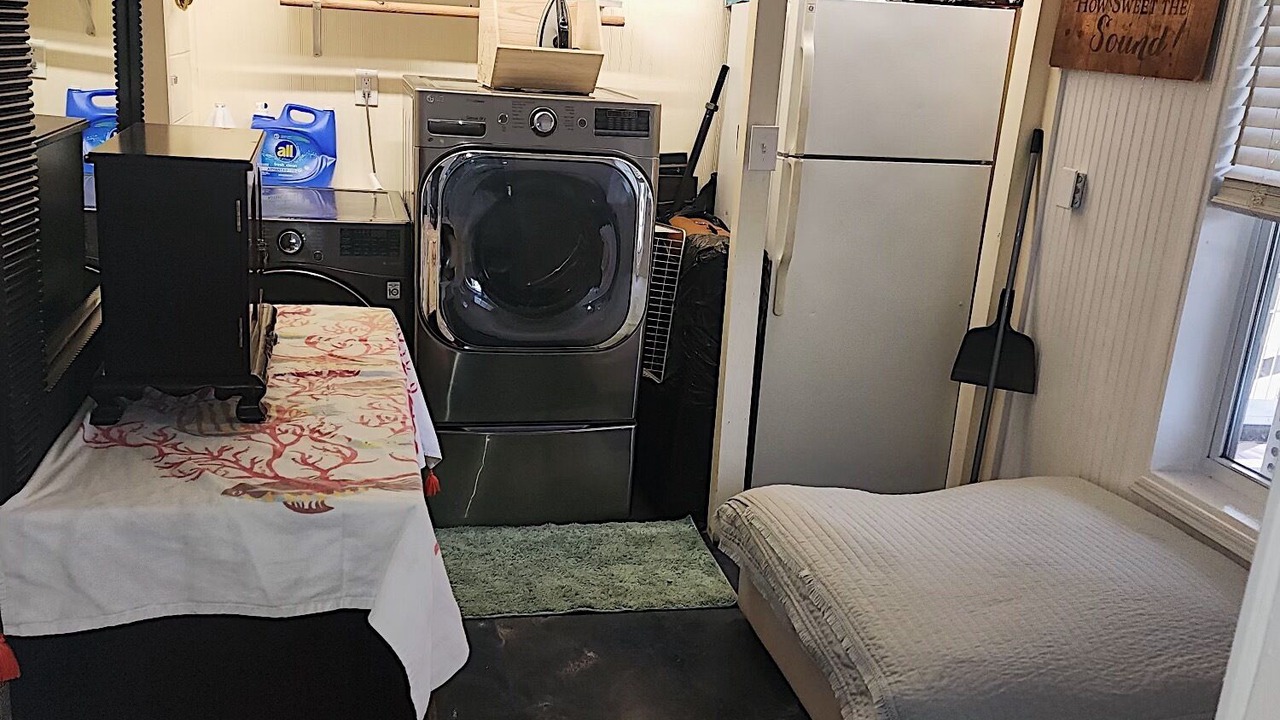 Photo of Bedroom in Lakewood Estates