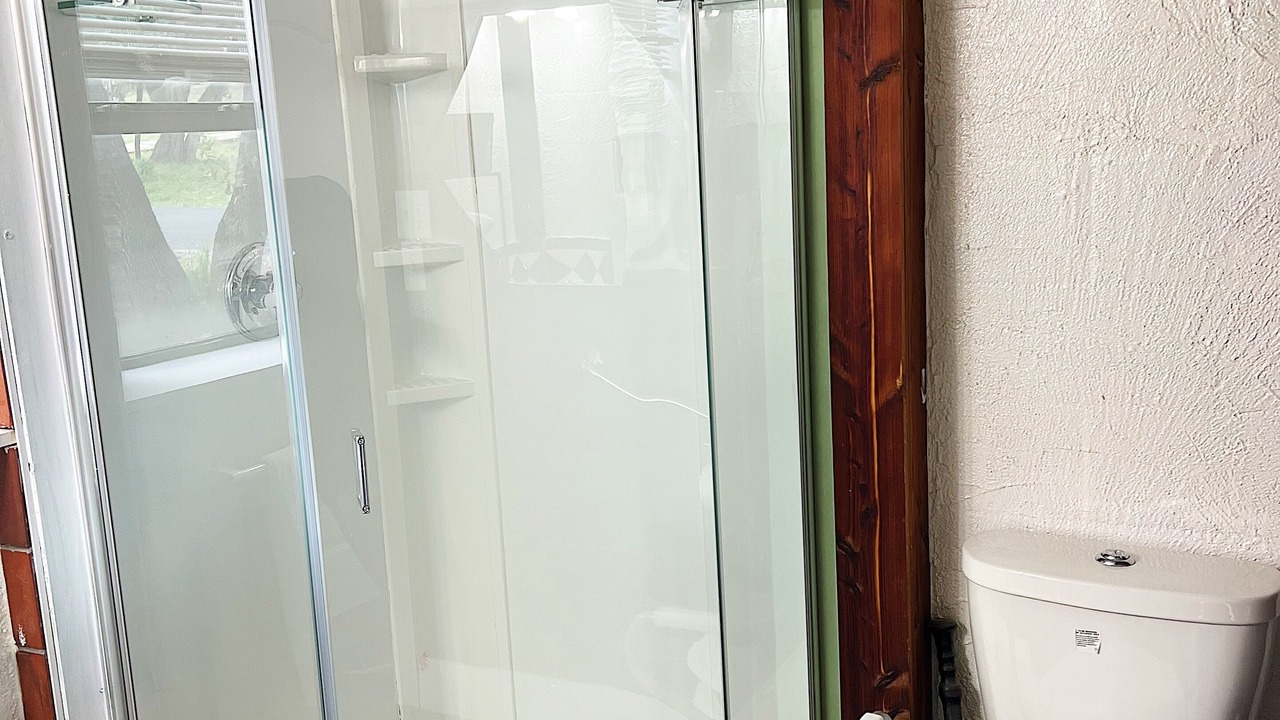 Photo of Bathroom in Lakewood Estates
