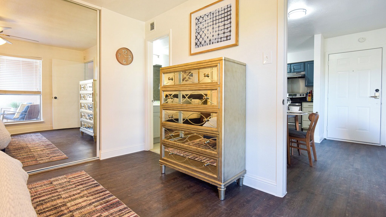 Photo of Livingroom in Knox - Henderson