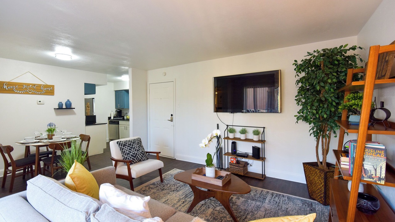 Photo of Livingroom in Knox - Henderson