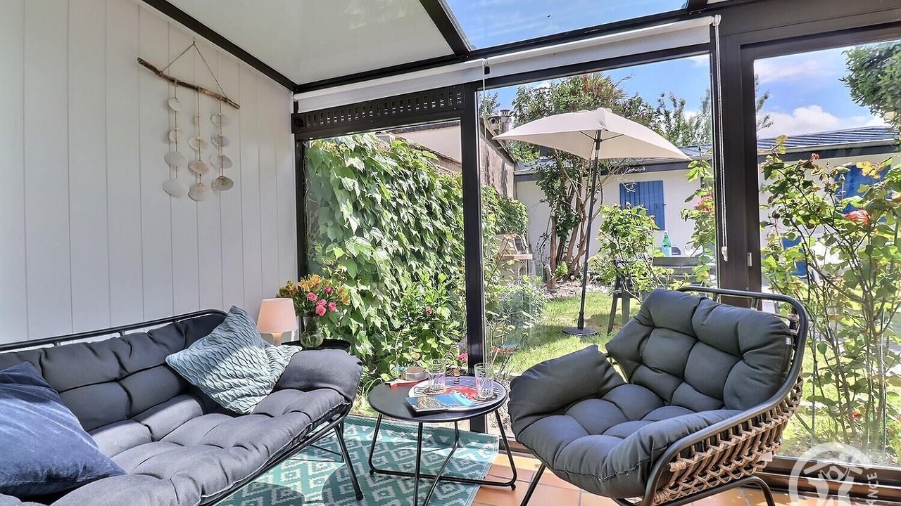 Photo of Livingroom in Esperance-Cottages