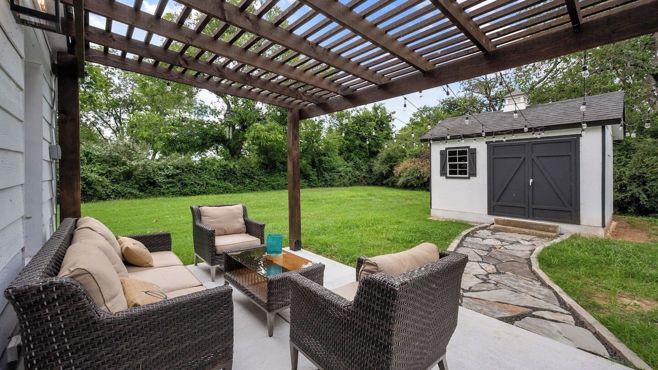 Photo of Patio Balcony in Lakeside