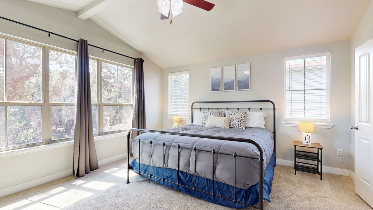 Photo of Bedroom in Highland Lake Estates