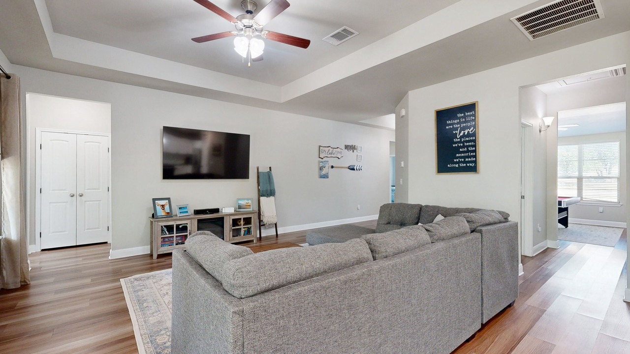 Photo of Livingroom in Highland Lake Estates