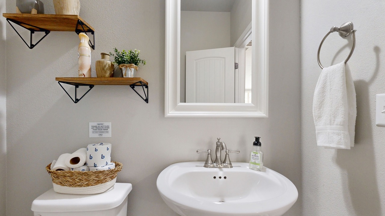 Photo of Bathroom in Highland Lake Estates