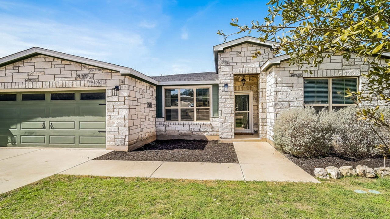 Photo of Outdoor in Highland Lake Estates