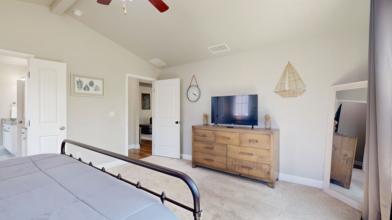 Photo of Bedroom in Highland Lake Estates