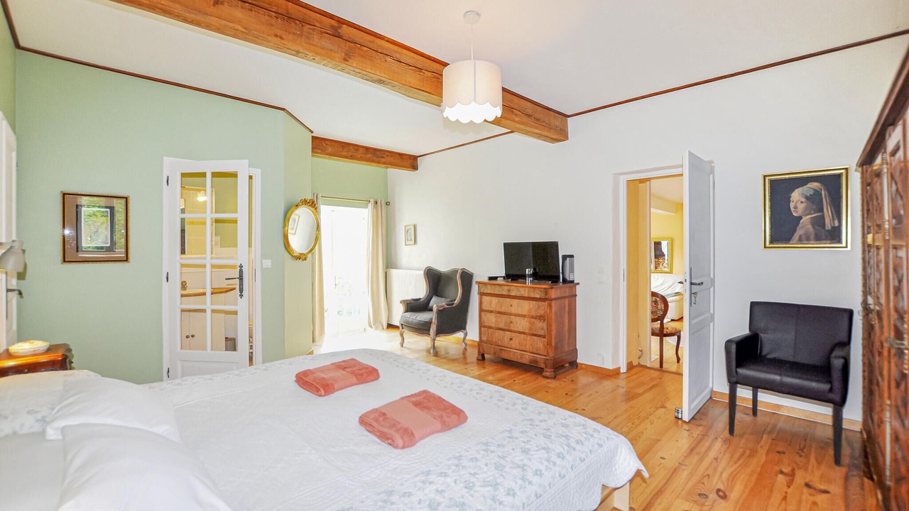 Photo of Others in Dun