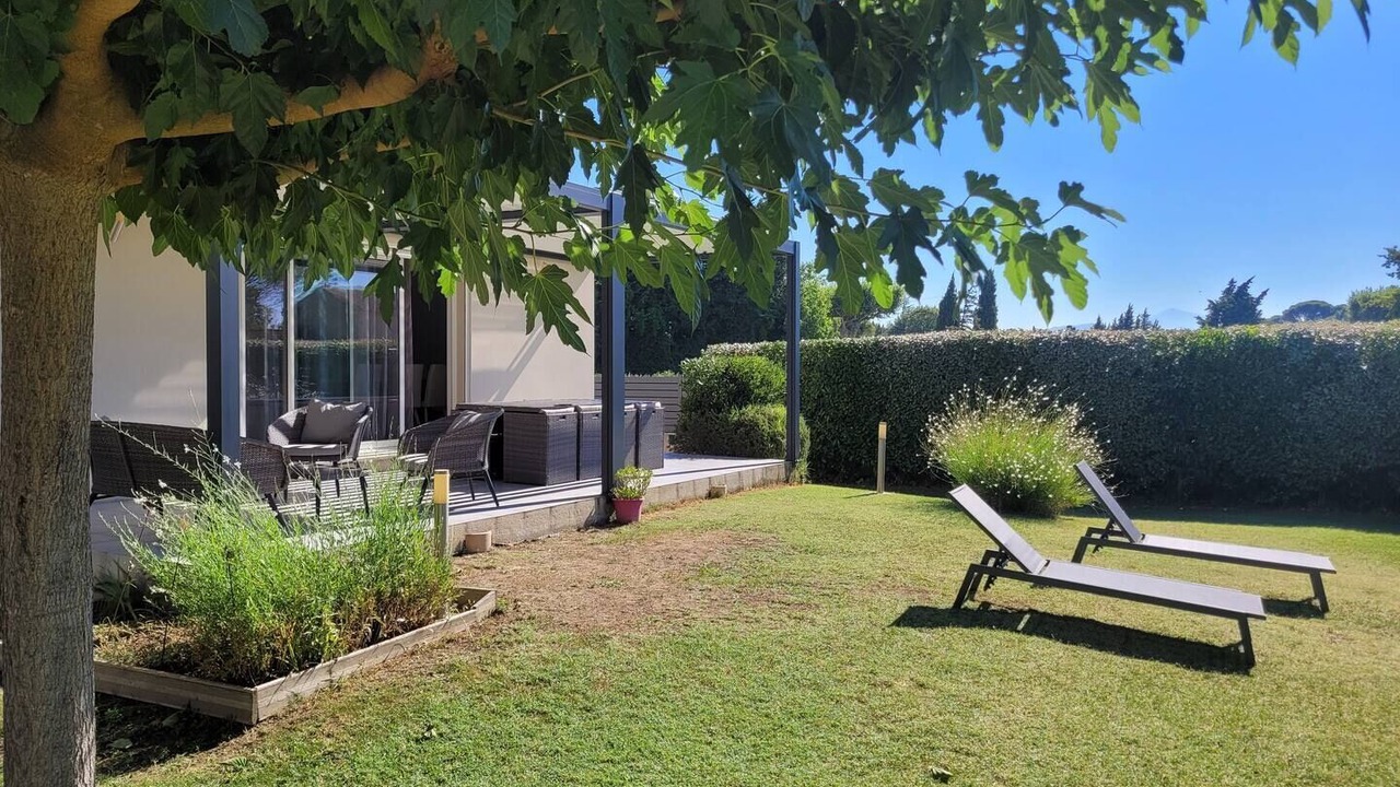 Photo of Patio Balcony in Camaret-sur-Aigues