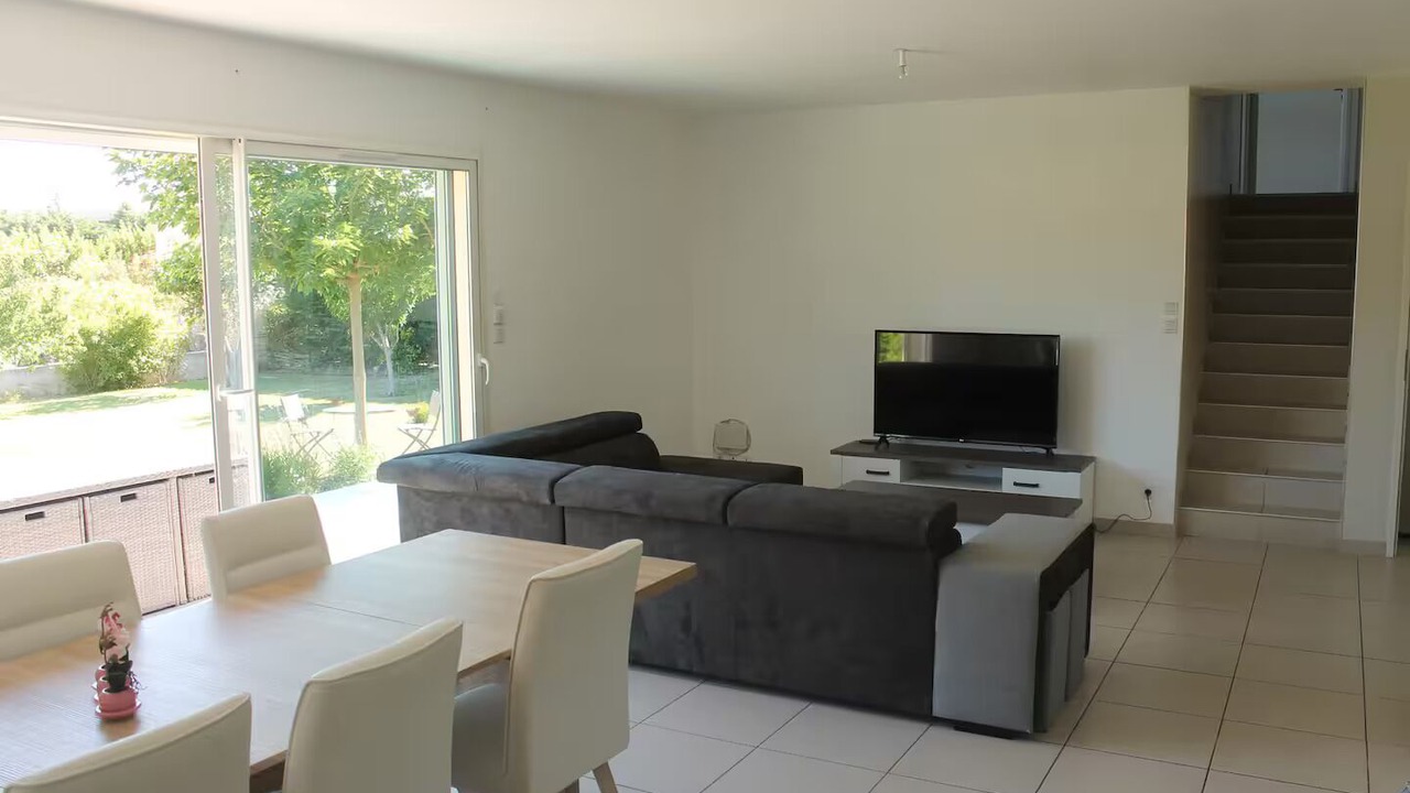 Photo of Livingroom in Camaret-sur-Aigues