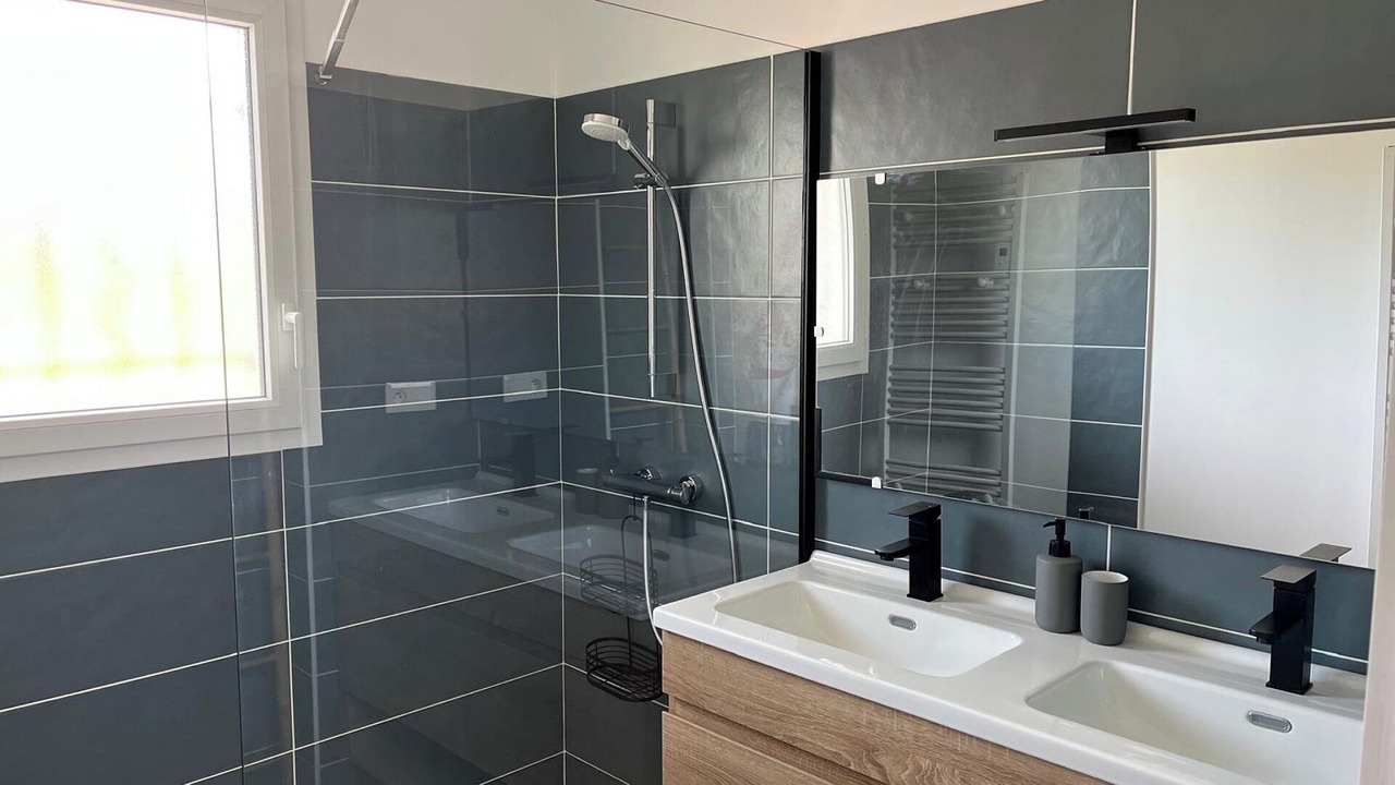 Photo of Bathroom in Berrias-et-Casteljau