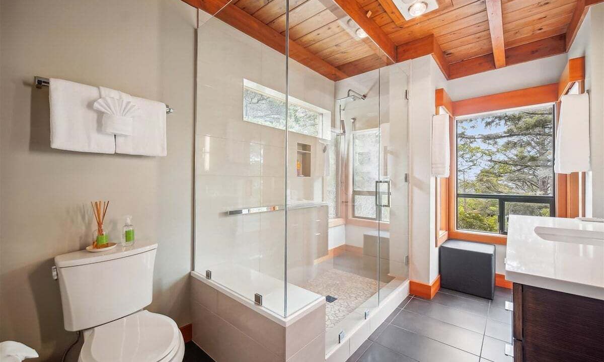 Photo of Bathroom in Tolovana Park