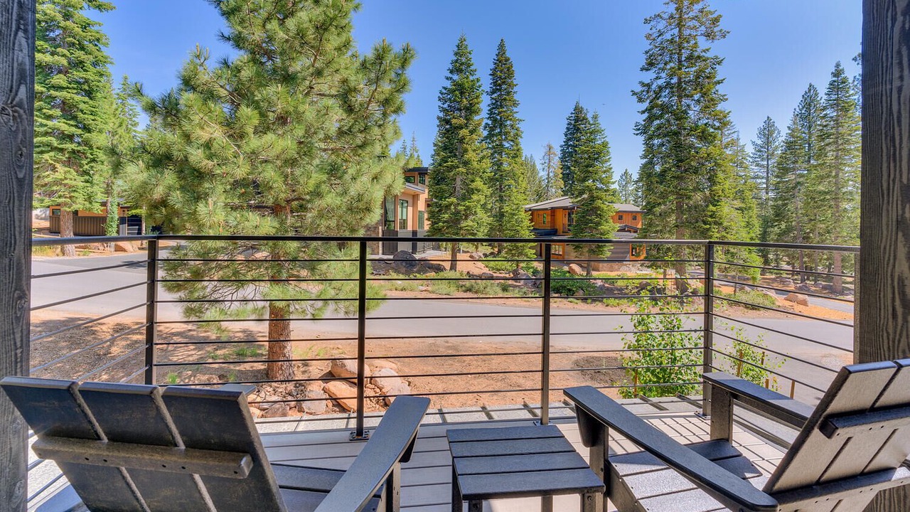 Photo of Patio Balcony in Ponderosa Palisades