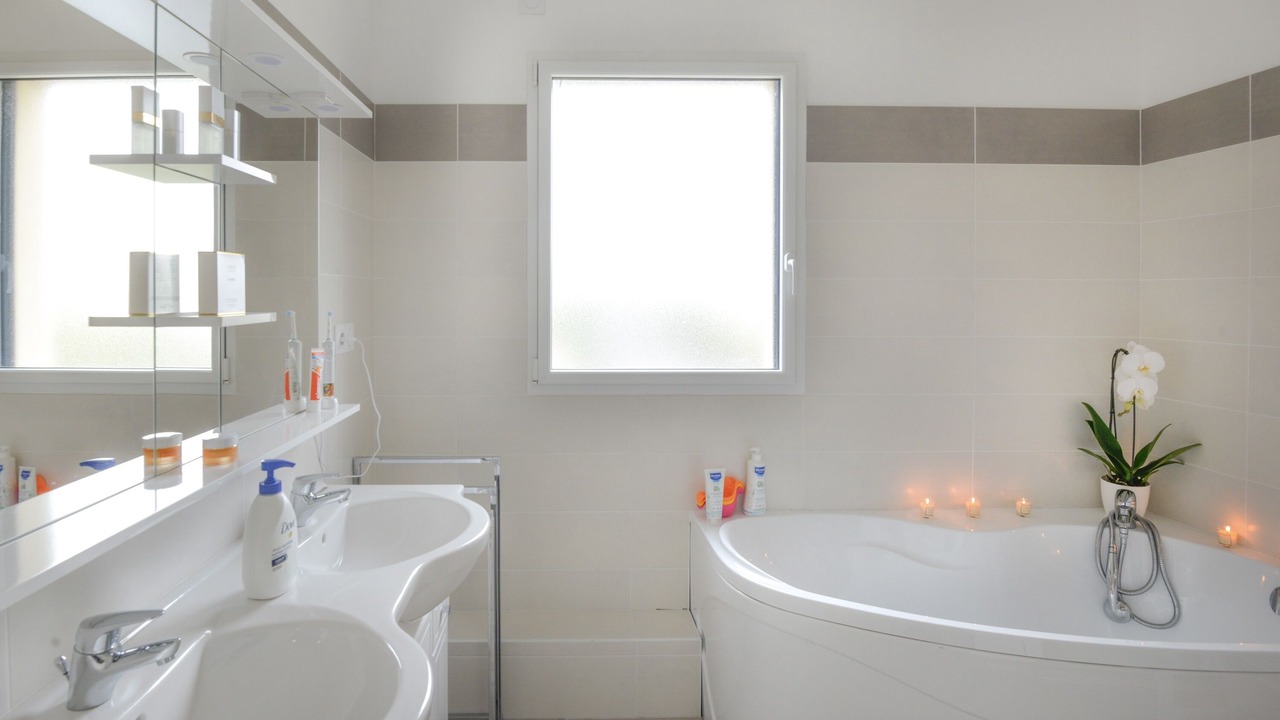 Photo of Bathroom in Graye-sur-Mer