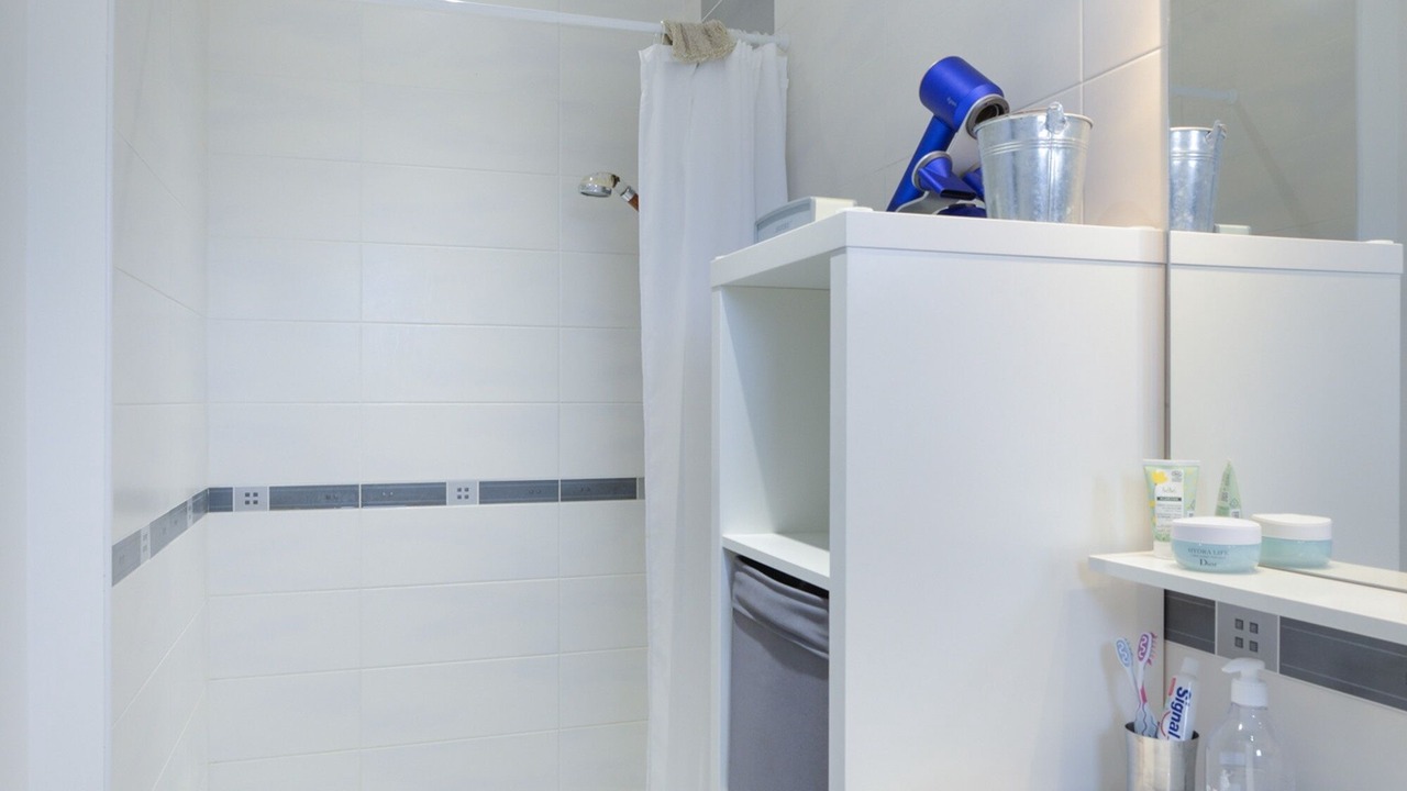 Photo of Bathroom in Graye-sur-Mer