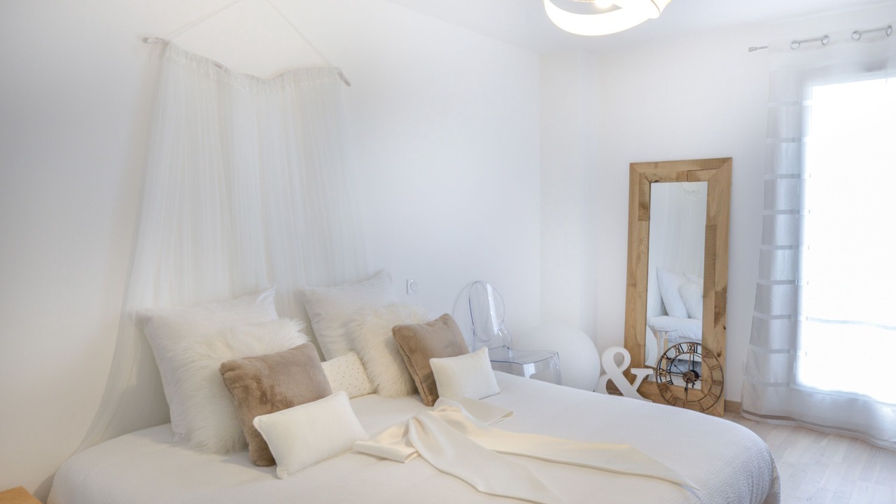 Photo of Bedroom in Graye-sur-Mer