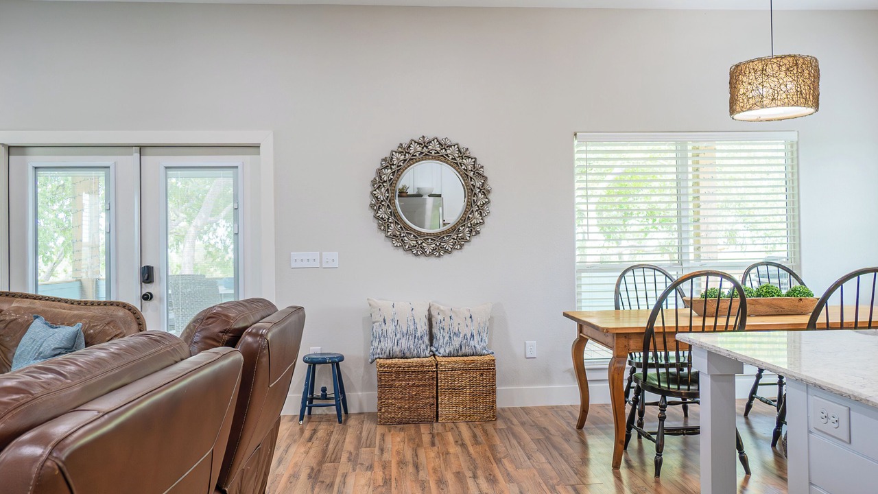 Photo of Livingroom in Cedar Lane