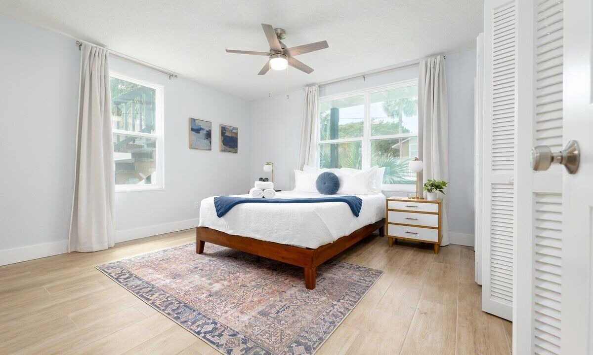 Photo of Bedroom in Neptune Beach