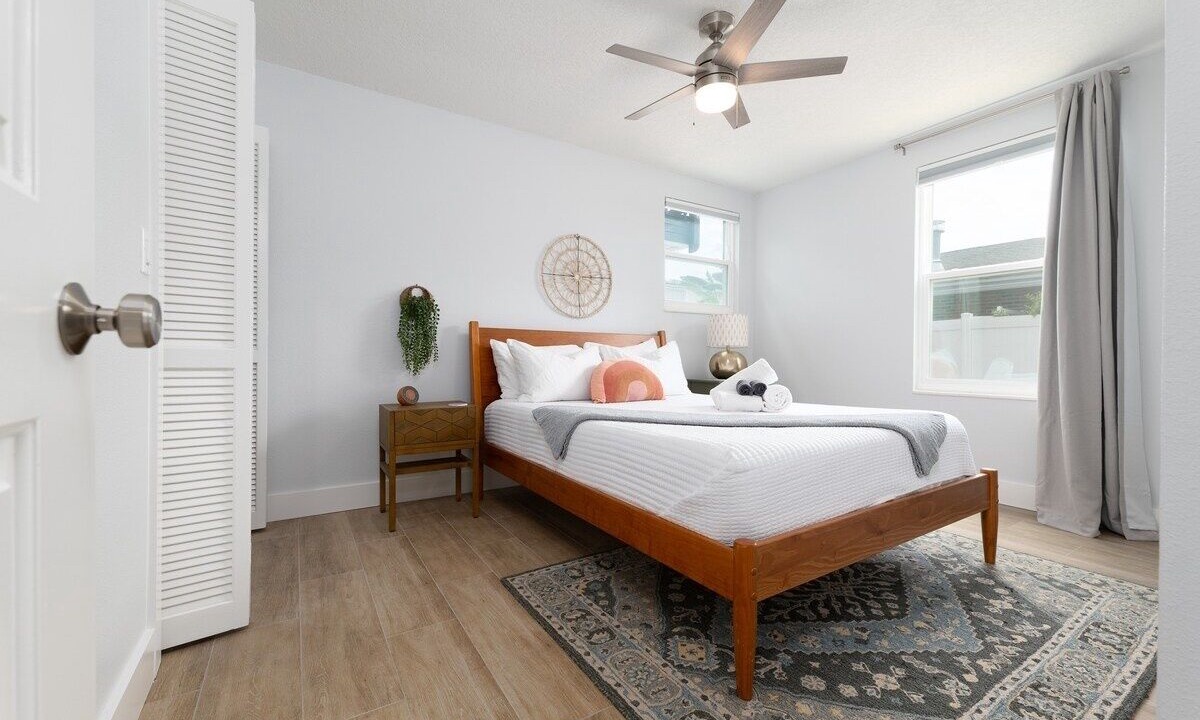 Photo of Bedroom in Neptune Beach