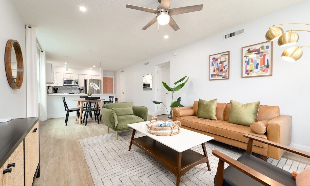 Photo of Livingroom in Neptune Beach