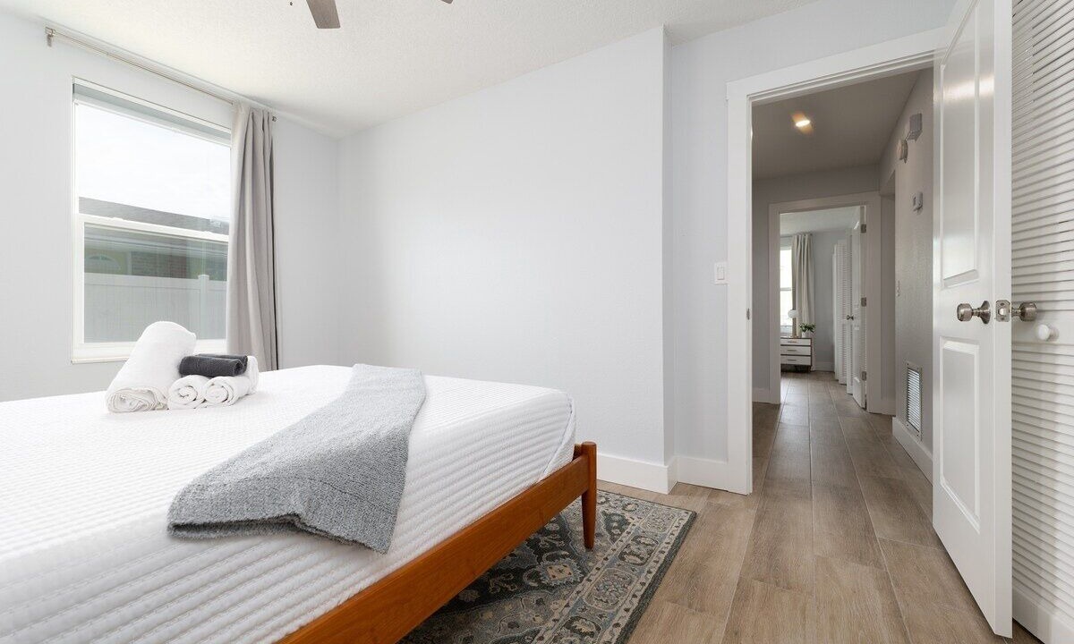 Photo of Bedroom in Neptune Beach