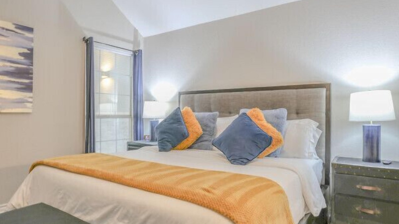 Photo of Bedroom in The Colony