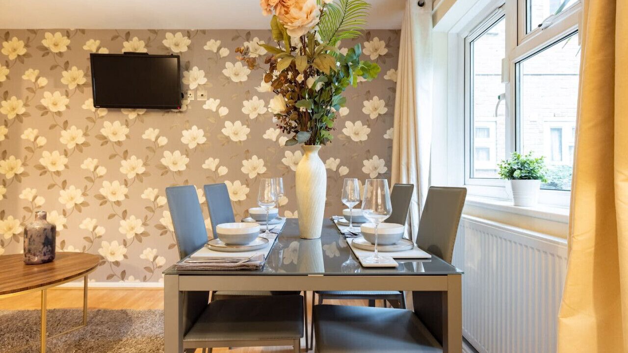 Photo of Others in Elephant and Castle