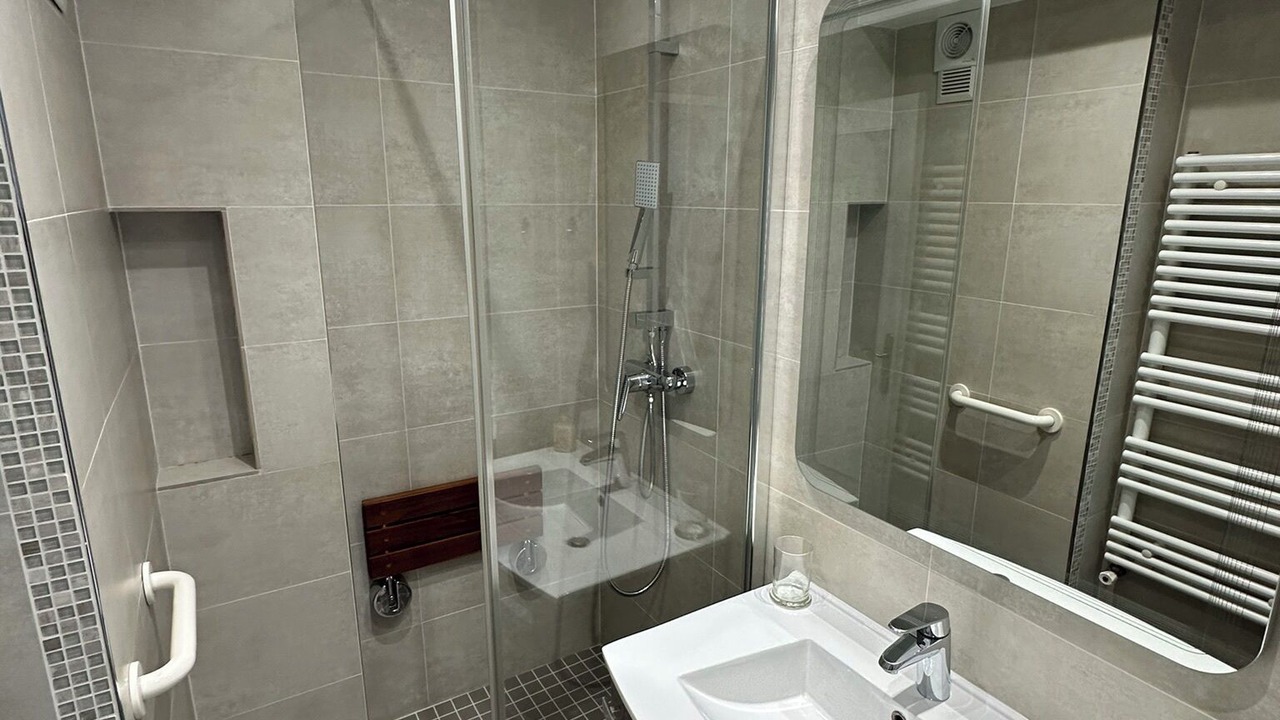 Photo of Bathroom in Aubervilliers