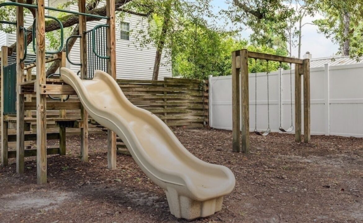 Photo of Others in Saint Simons Heights