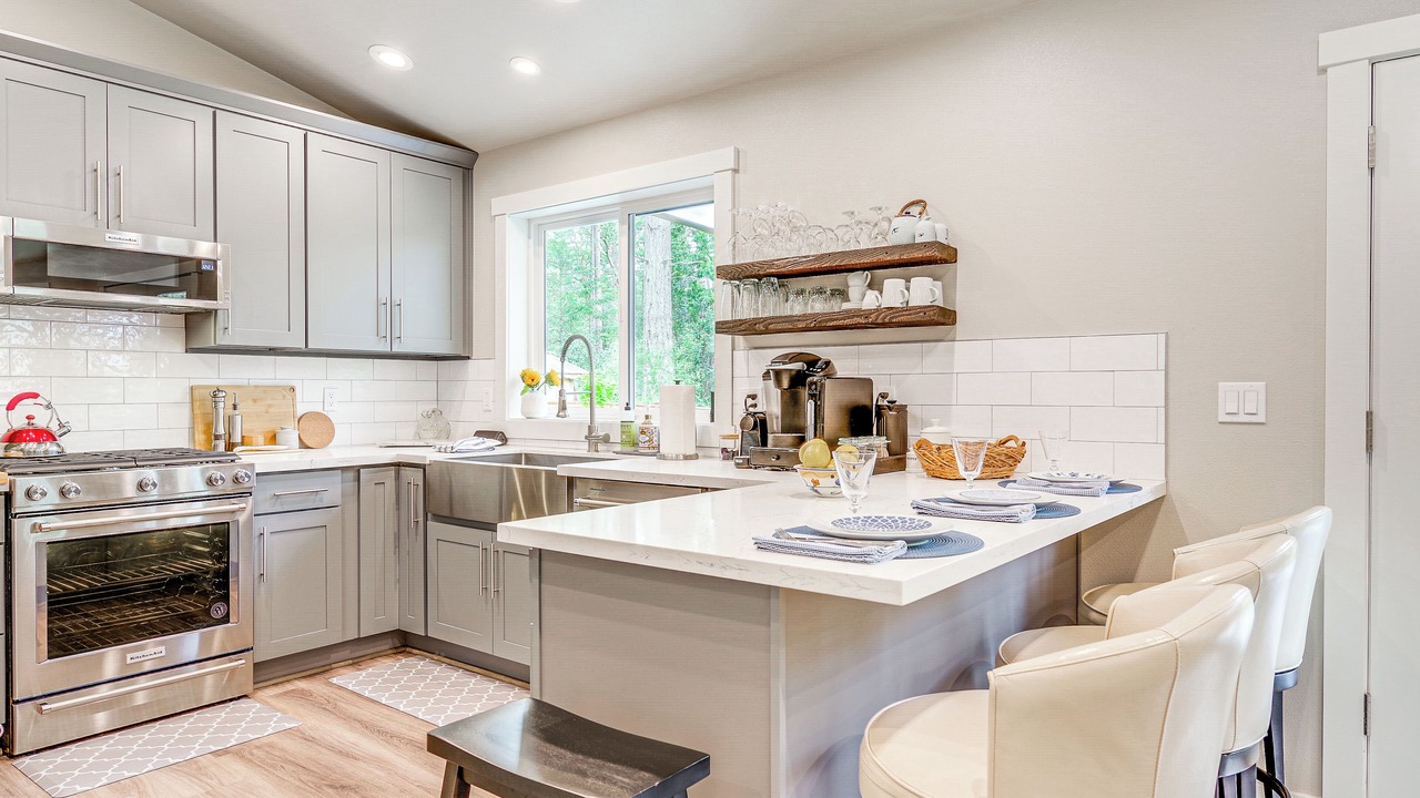 Photo of Others in Freeland