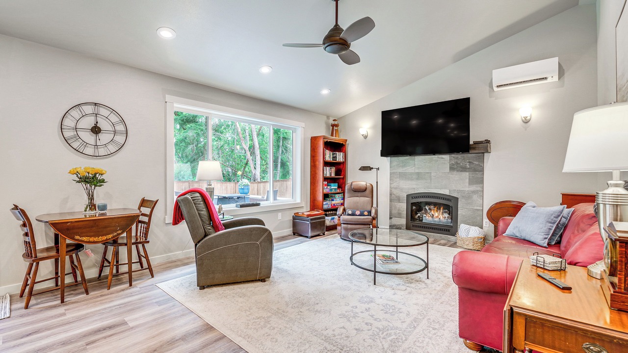 Photo of Others in Freeland