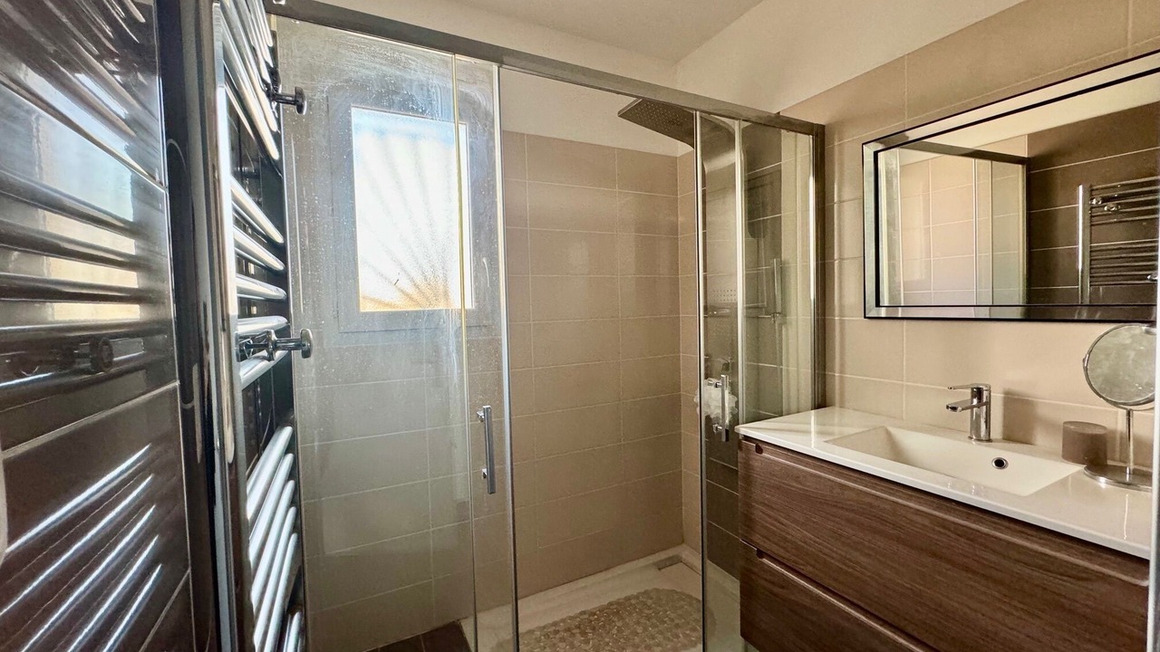 Photo of Bathroom in Saint-Laurent-des-Arbres