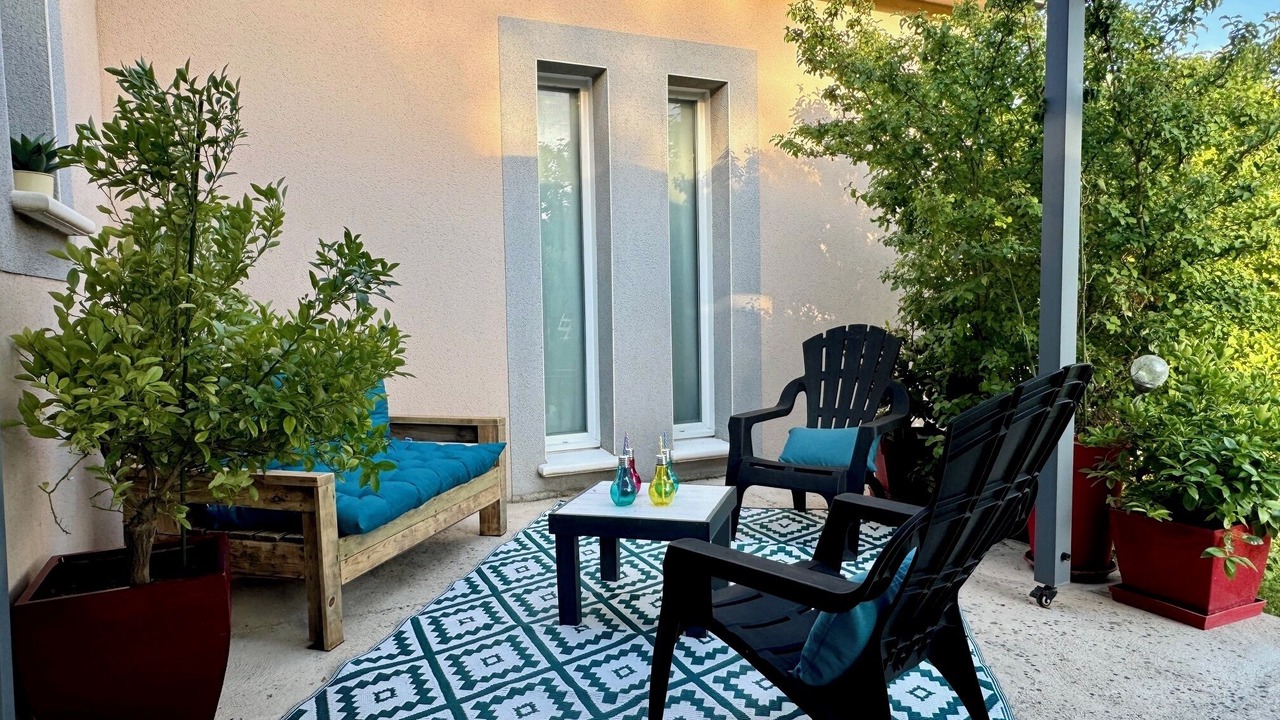Photo of Patio Balcony in Saint-Laurent-des-Arbres