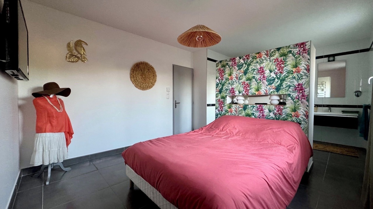 Photo of Bedroom in Saint-Laurent-des-Arbres