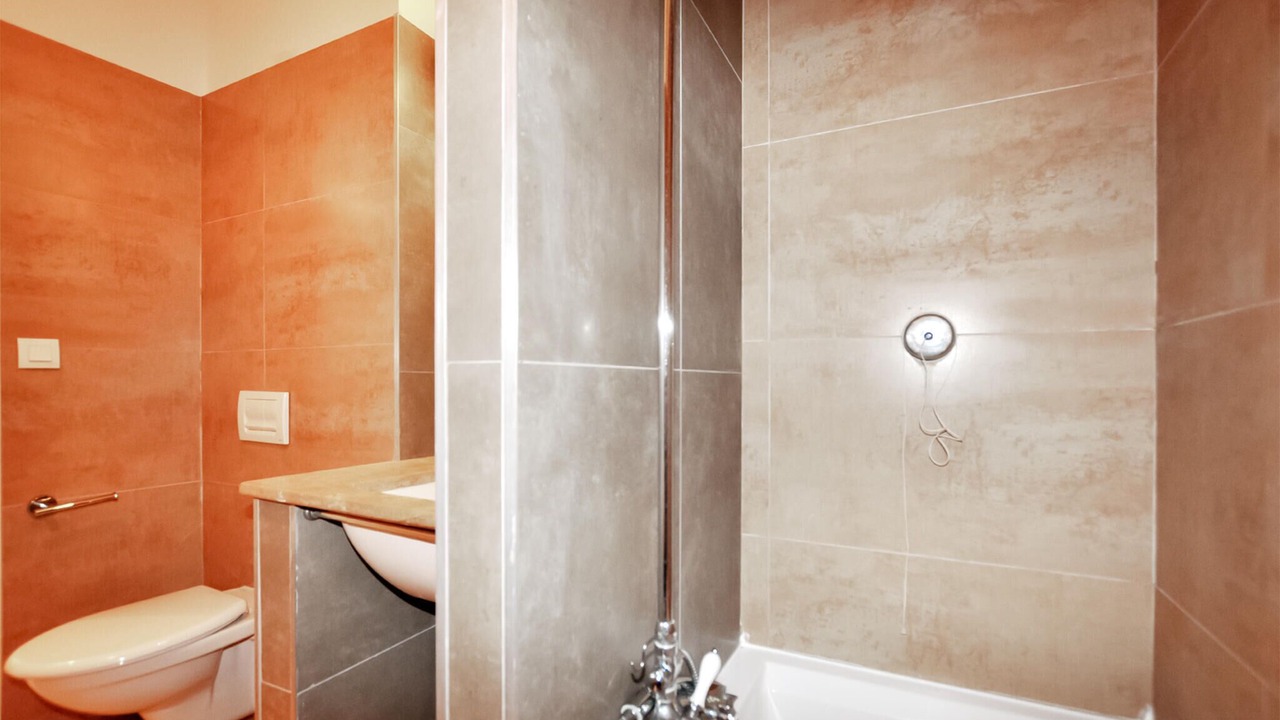 Photo of Bathroom in Saint-Laurent-de-la-Cabrerisse