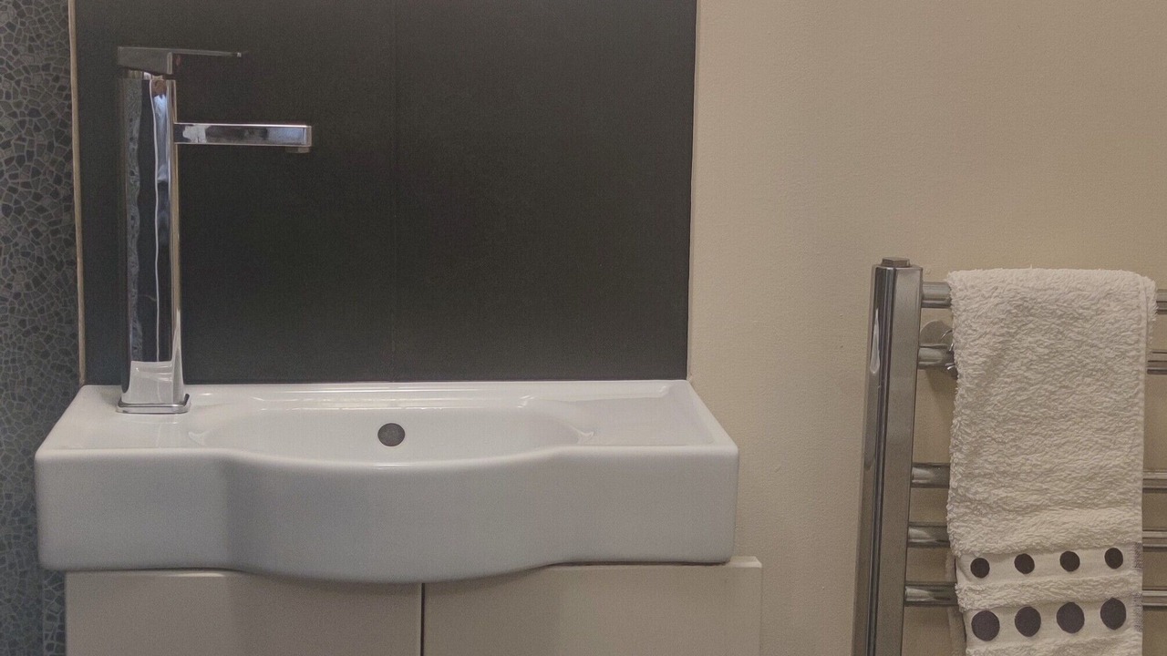 Photo of Bathroom in Lydiard Millicent