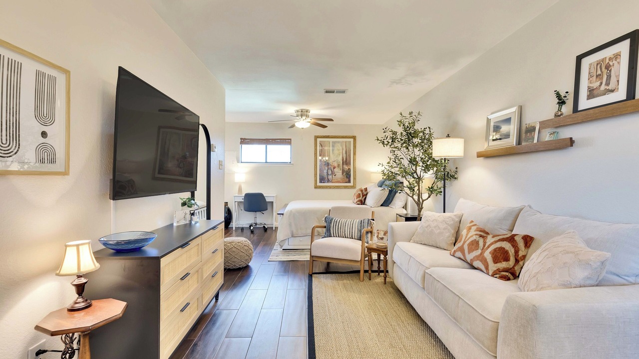 Photo of Livingroom in Hyde Park