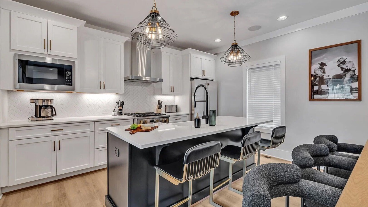 Photo of Others in Berry Hill