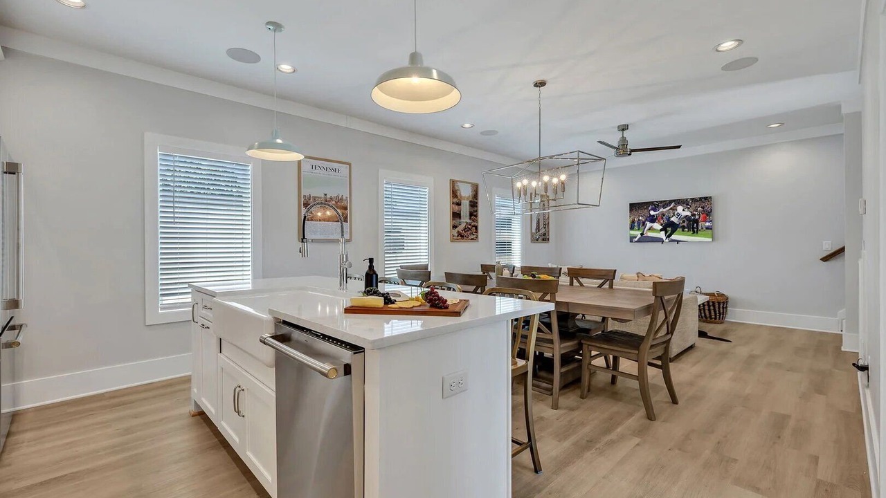 Photo of Others in Berry Hill