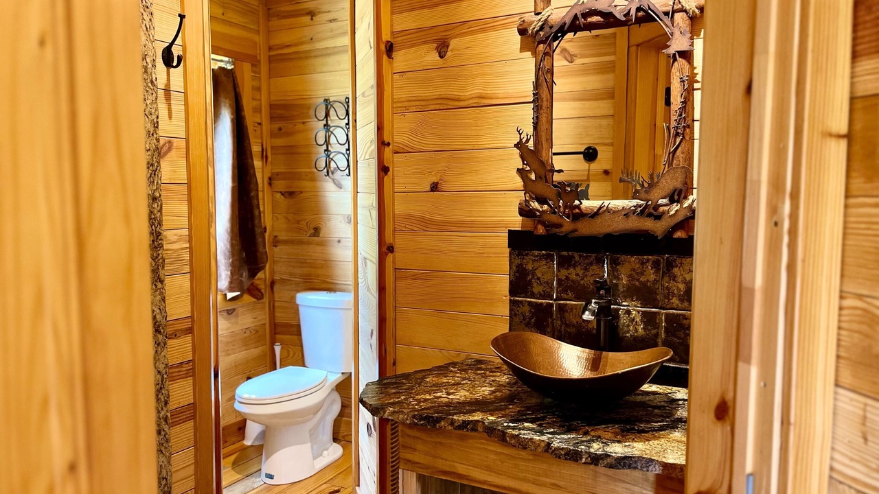 Photo of Bathroom in Ruidoso